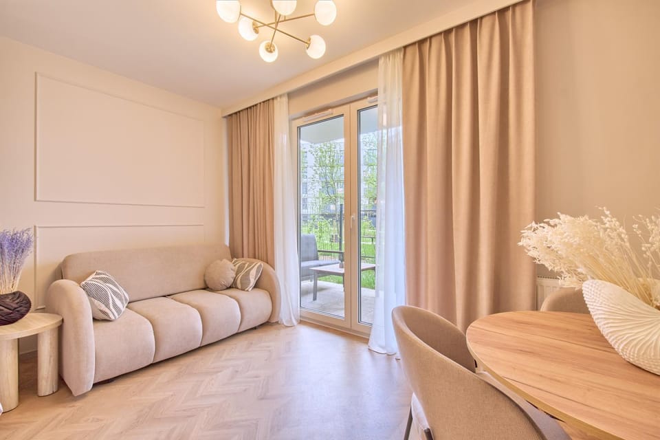 Prime riverside studio in the Old Town neighborhood , private garden Apartment in Gdansk