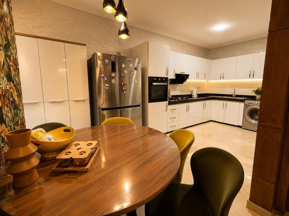 Dining area, stove, kitchen