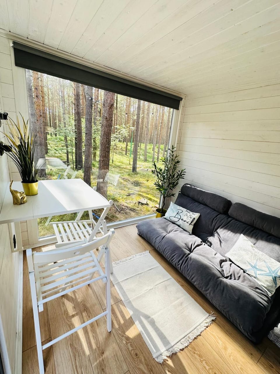 Spring, Day, Garden, View (from property/room), Living room, Seating area, Dining area, Garden view