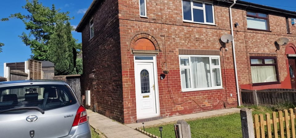 4 Boteler Avenue,Bewsey Vacation rental in Warrington
