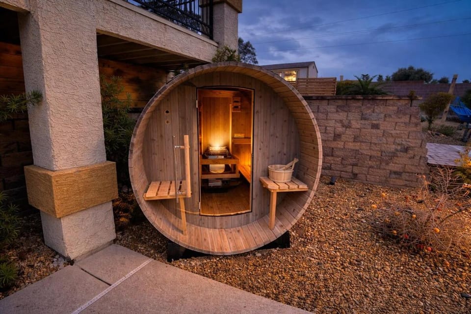 Lux Pool Villa-Spa, Sauna, Billiards, Games Villa in Henderson
