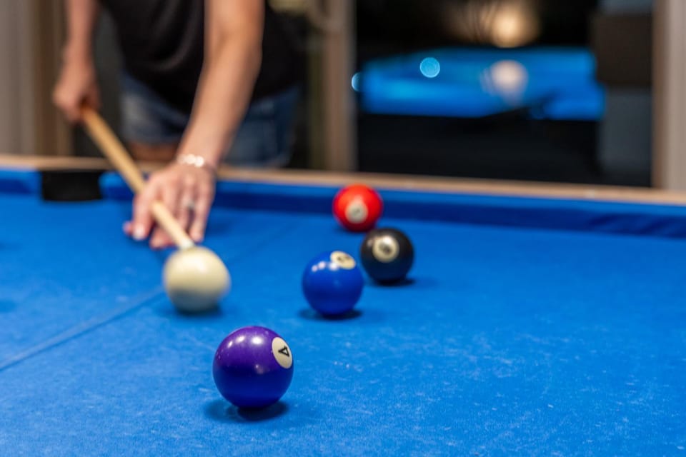 Lux Pool Villa-Spa, Sauna, Billiards, Games Villa in Henderson