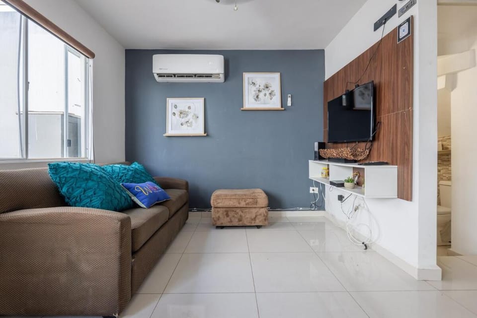 TV and multimedia, Living room, Evening entertainment, air conditioner