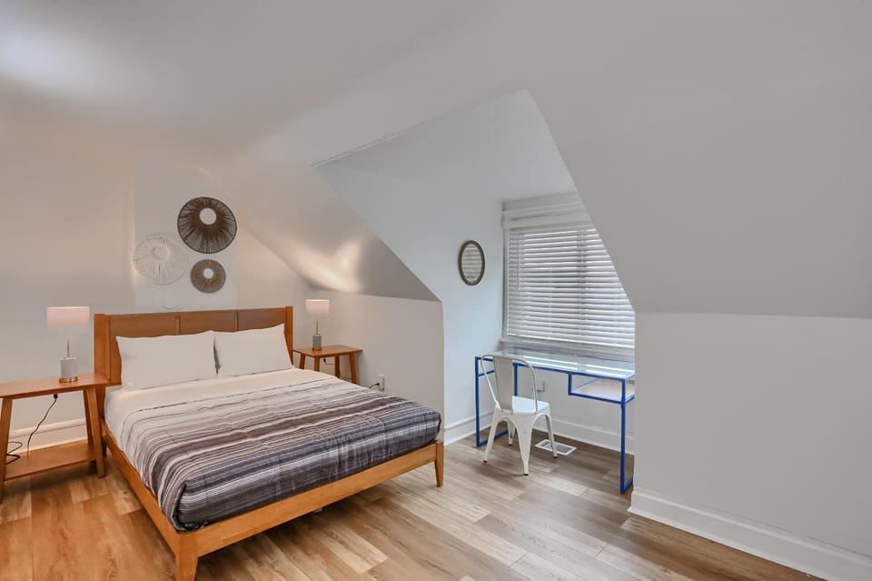 Bed, Bedroom