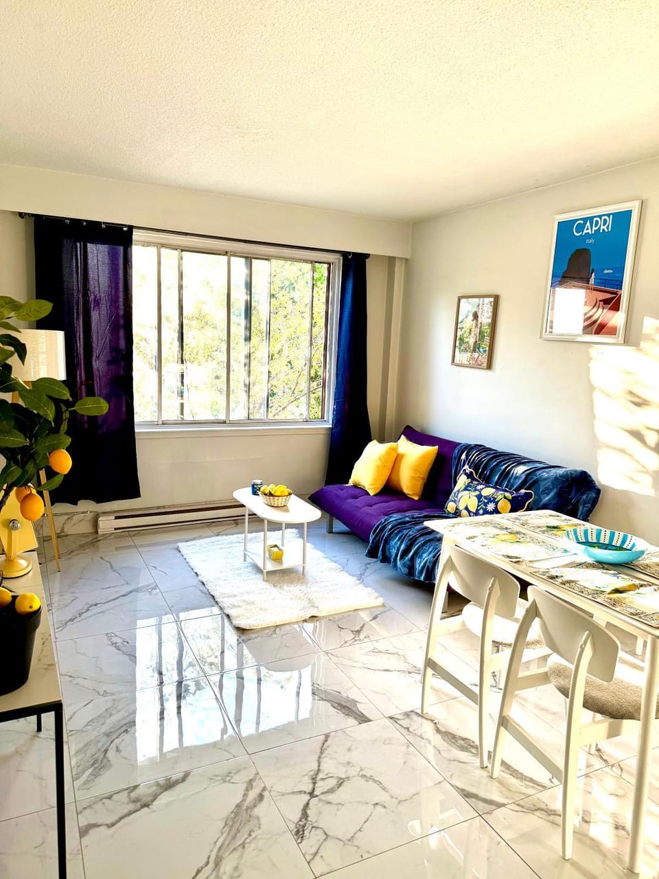 Feel like Positano 1 Bedroom apartment near Bell Center in heart Montreal downtown Apartment in Montreal