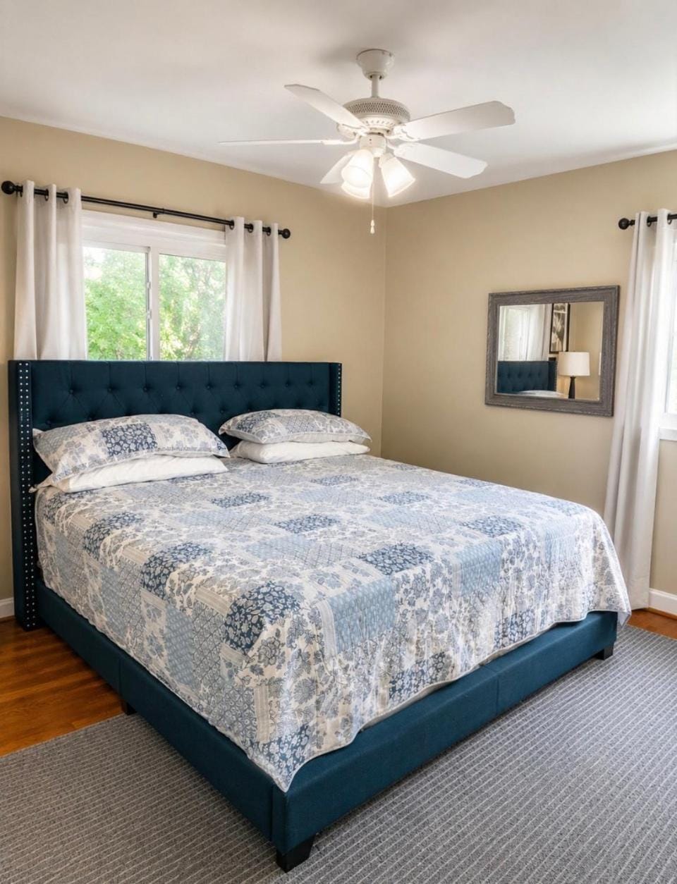 Devon House, Fairfax Near GMU and Dawntown Villa in Fairfax