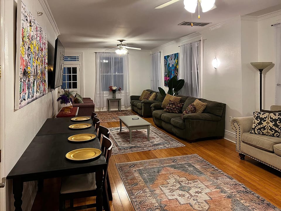 Living room, Dining area