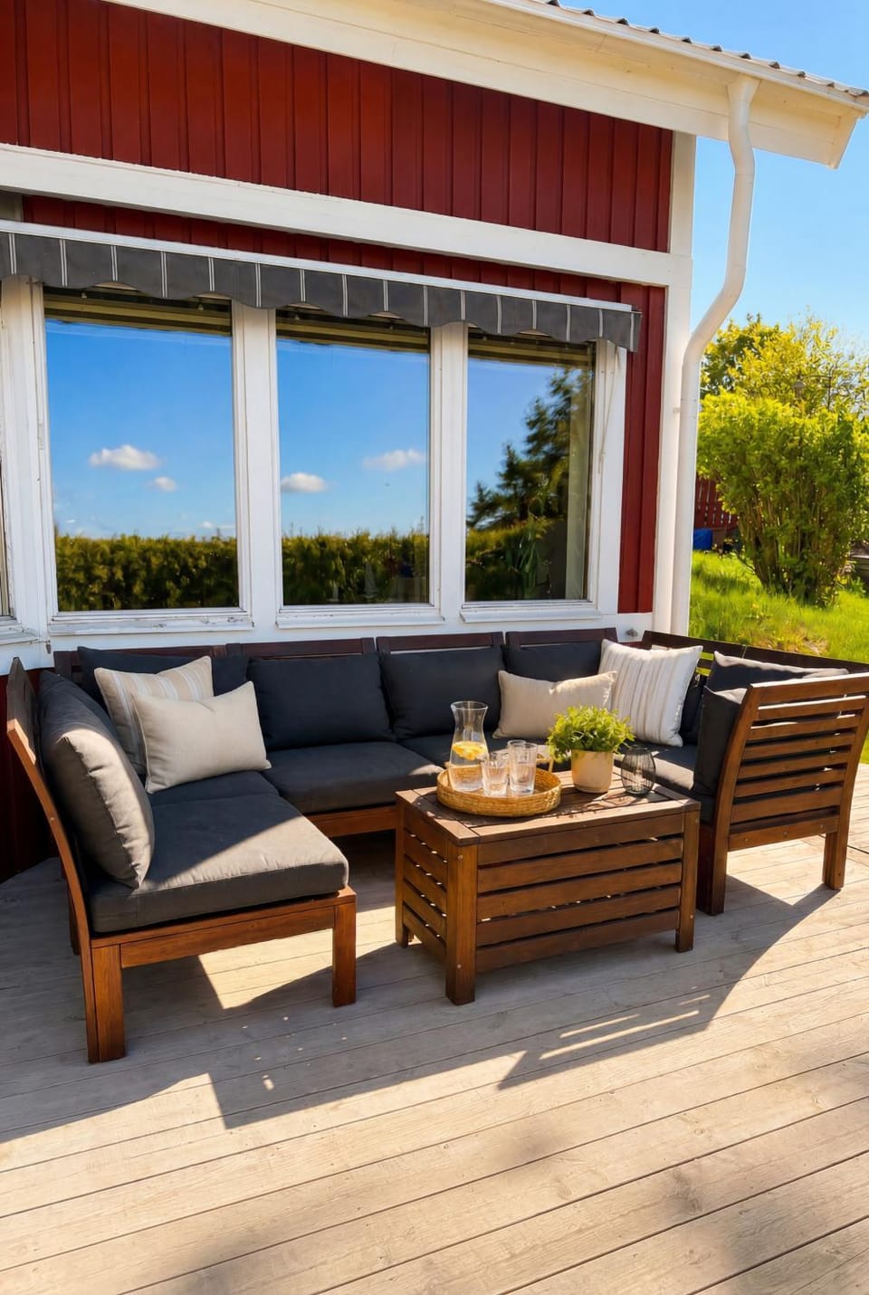 Patio, Day, Garden, Balcony/Terrace, Seating area, Garden view