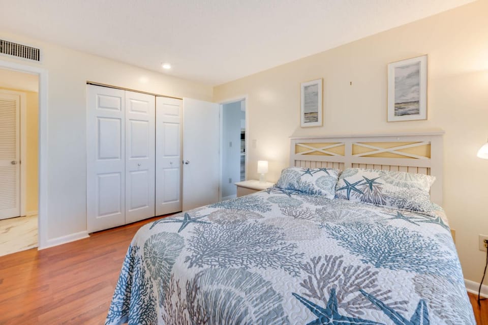Large 2BR Unit with Pool Access & Amazing View House in South Carolina