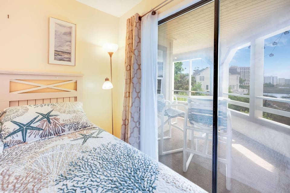 Large 2BR Unit with Pool Access & Amazing View House in South Carolina