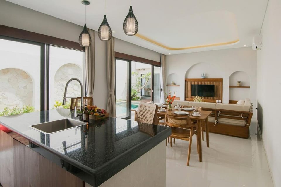 NEW 2 BR Private Villa in Nyanyi 5 min Nuanu Near Canggu Villa in Kediri