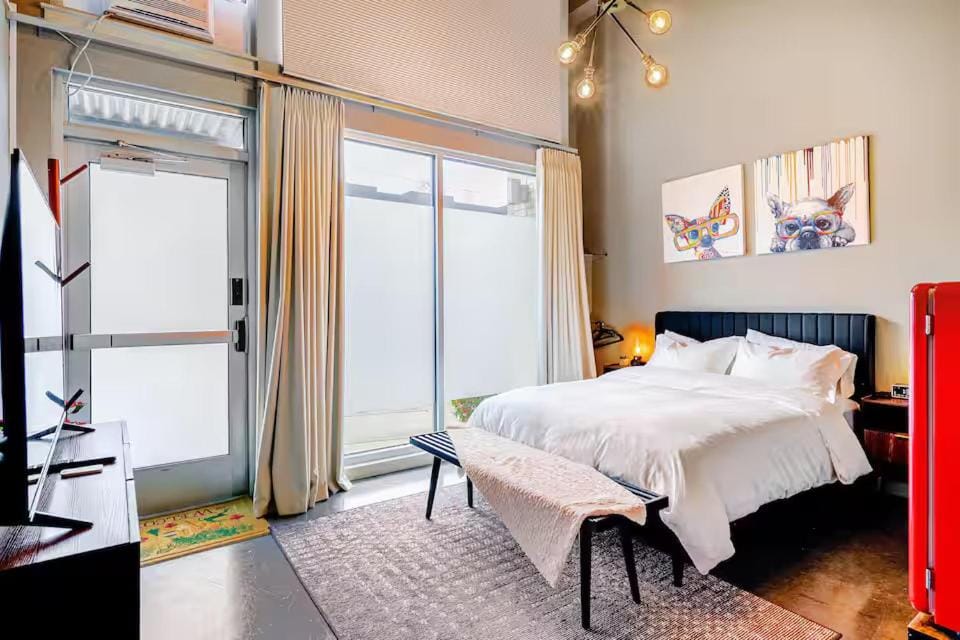 Entire studio walk or bike to World Cup & downtown with AC Apartment in Seattle