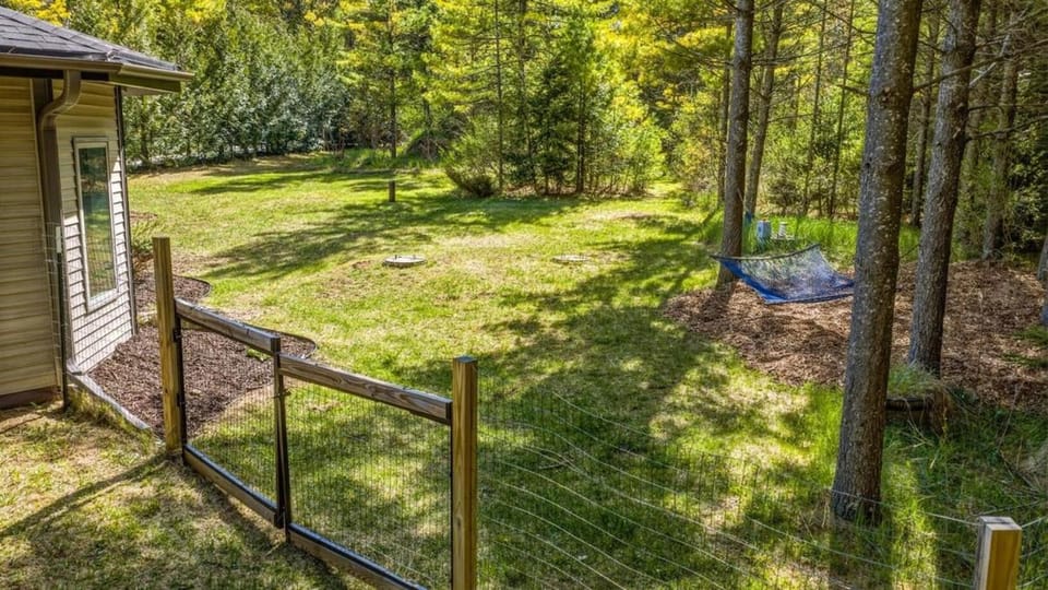 Harborlight Hideaway - Baileys Harbor, WI - Charming Family Retreat in Central Baileys Harbor House in Door County