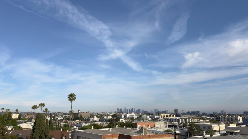 Luxury 2 bdrm Hollywood sign view Apartment hotel in Hollywood