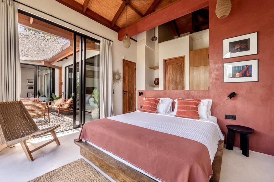 Bed, Photo of the whole room, Bedroom