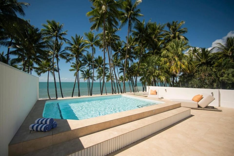 Natural landscape, Pool view, Sea view, Swimming pool, sunbed