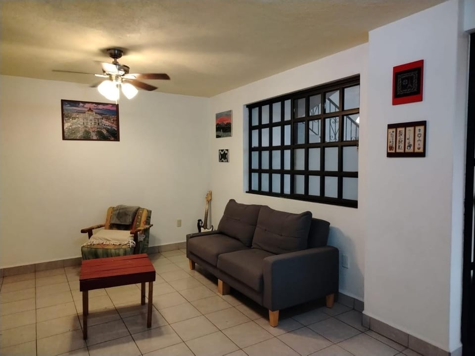 Casa Lago de Luz Hostel in Chapala