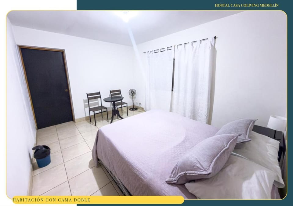 Hostal Casa Coliving Medellin - Laureles Bed and Breakfast in Medellin