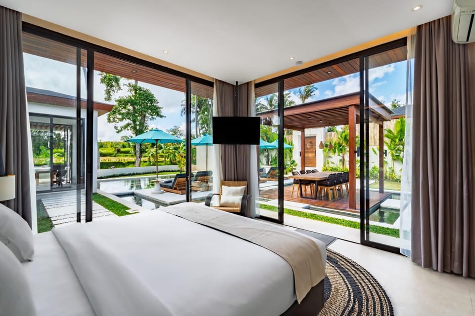 Bed, Garden, TV and multimedia, View (from property/room), Bedroom