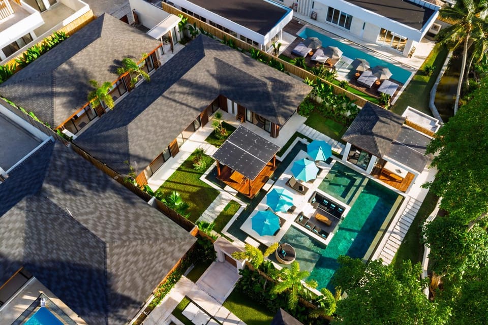 Property building, Swimming pool