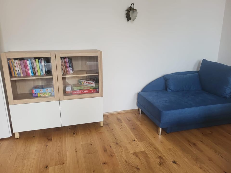 Library, Living room, Seating area
