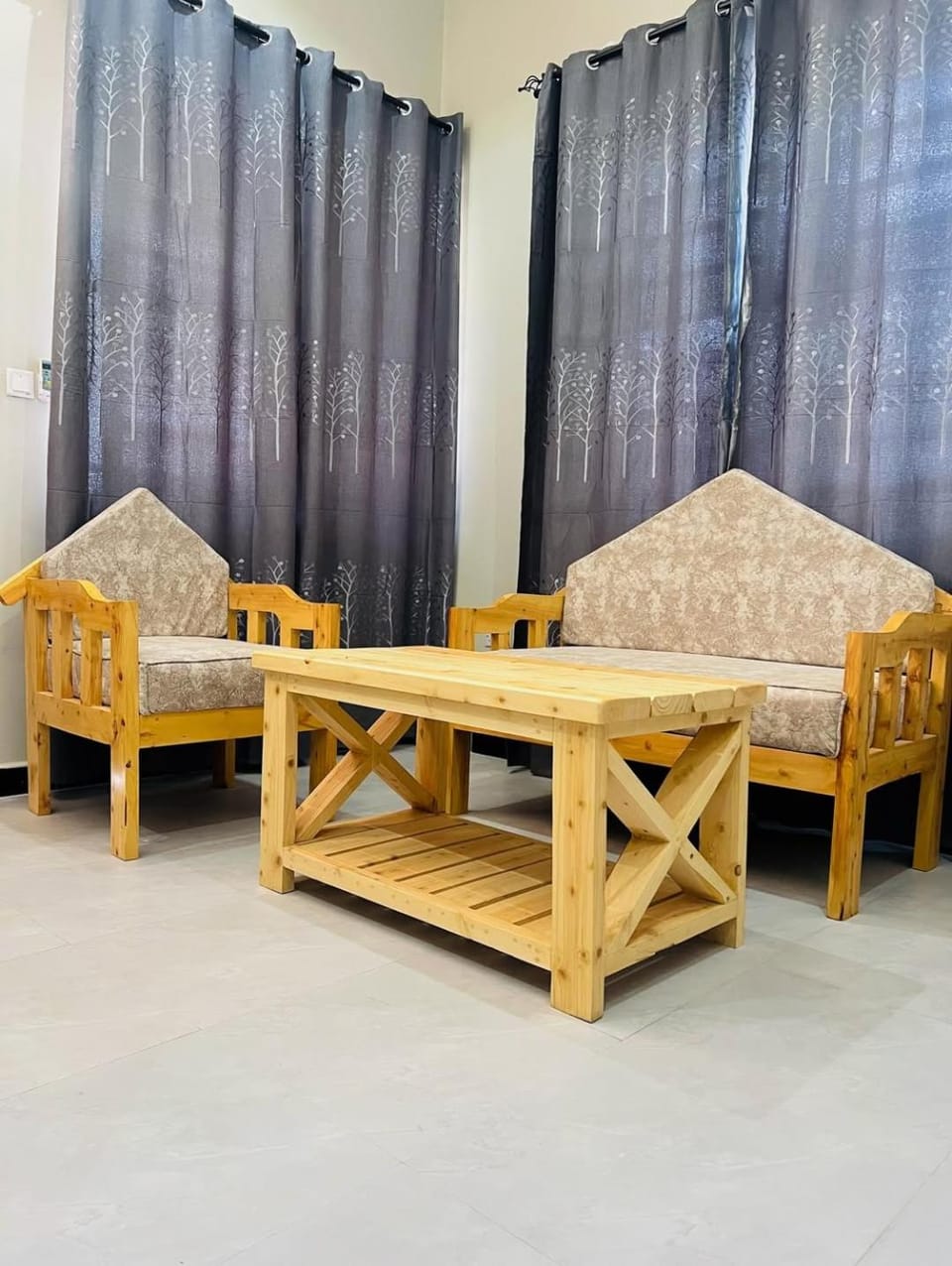 Seating area, Dining area