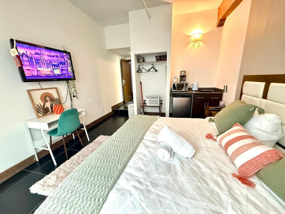 Hotel apartment in heart of downtown Apartment in Montreal