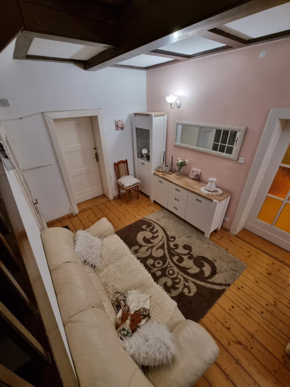 Willa Marta - pokoje gościnne z parkingiem, aneksem kuchennym, grillem i paleniskiem, piękny widok na Karkonosze, blisko szlaków Bed and Breakfast in Lower Silesian Voivodeship