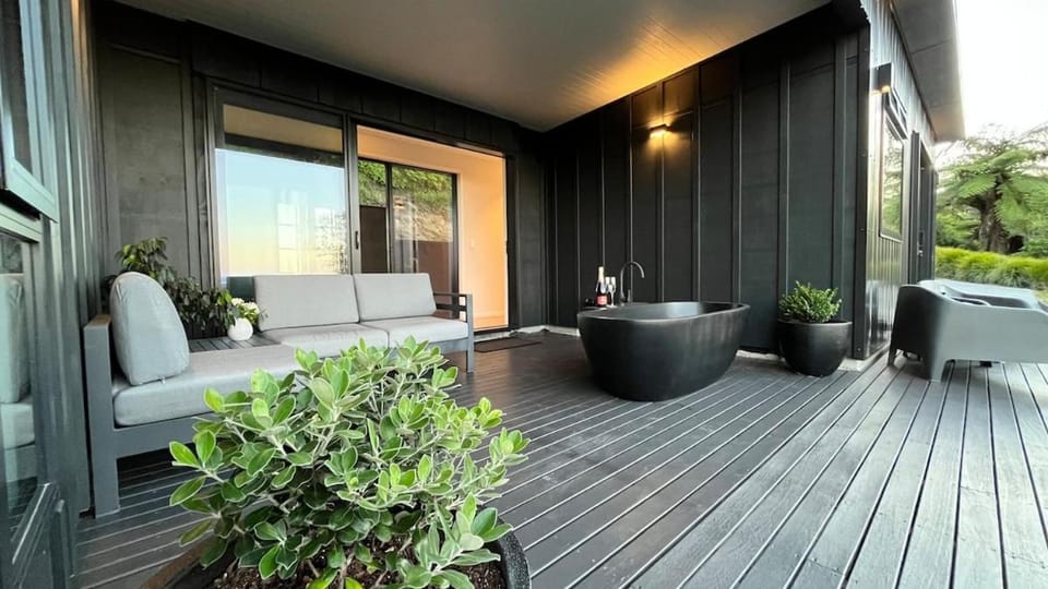 The Lookout - A perfect Romantic Hideaway Villa in Bay Of Plenty