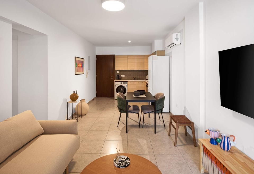 Modern 2BR Apt with Pool & Balcony in Kiti Apartment in Larnaca District
