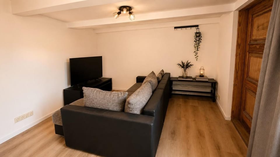 Seating area, Bedroom