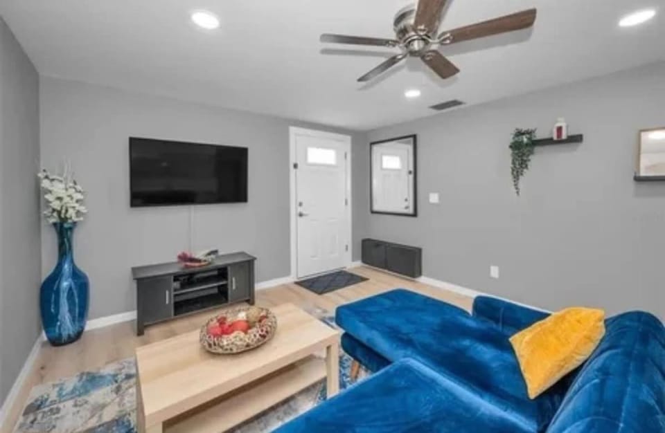 Private Oasis Apartment in Brandon