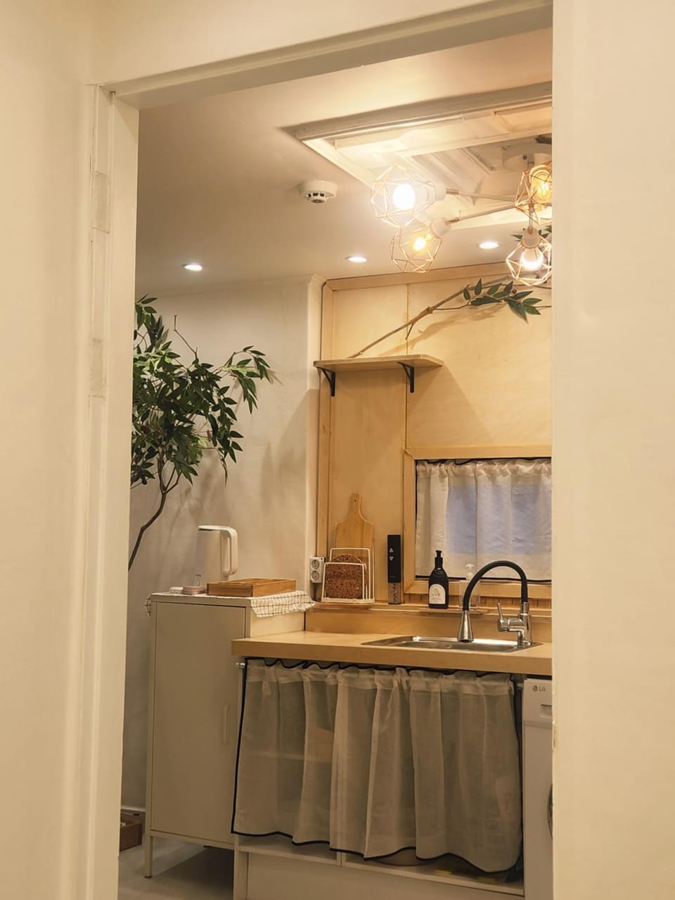 STAY ON Prime 2BR -#Subway 3 min #Direct Seongsu & DDP&KSPO Apartment in Seoul