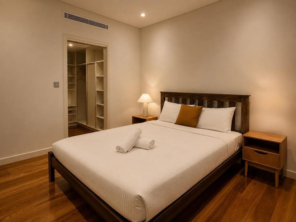High-rise 4 Bedroom Penthouse in Heart of Sydney CBD with Free Parking Apartment in Sydney