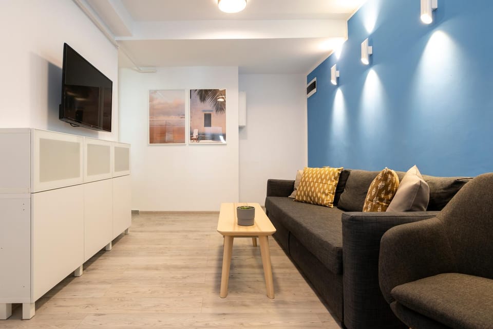 Blue 2Bdr Apartament in Magheru Apartment in Bucharest