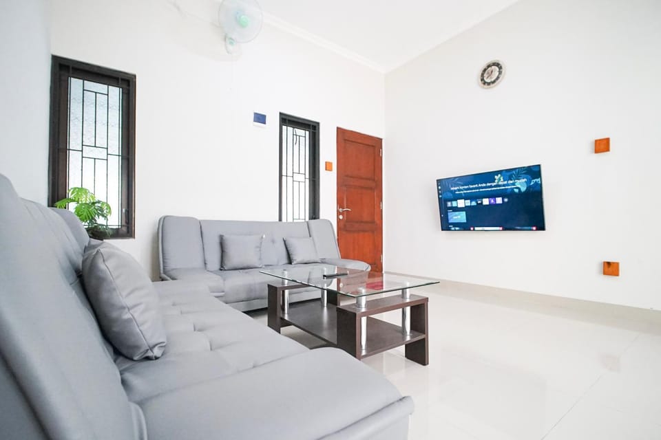 Communal lounge/ TV room, TV and multimedia