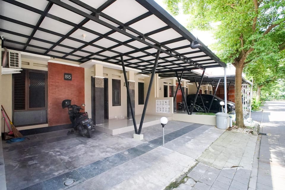Property building, Parking
