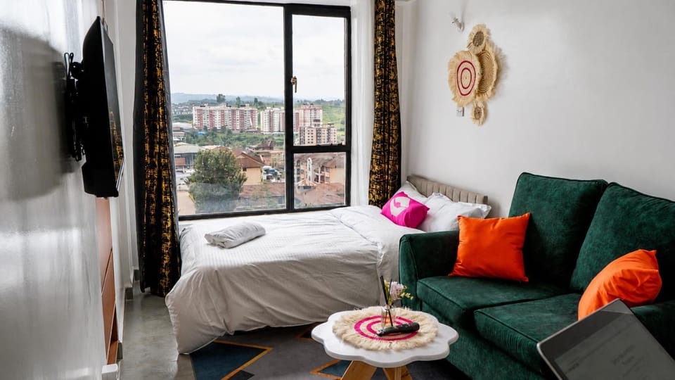 Bed, Photo of the whole room, Seating area