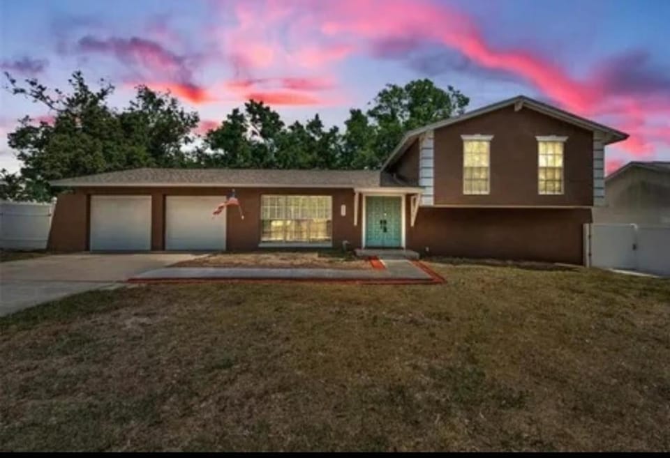 Private Oasis Apartment in Brandon