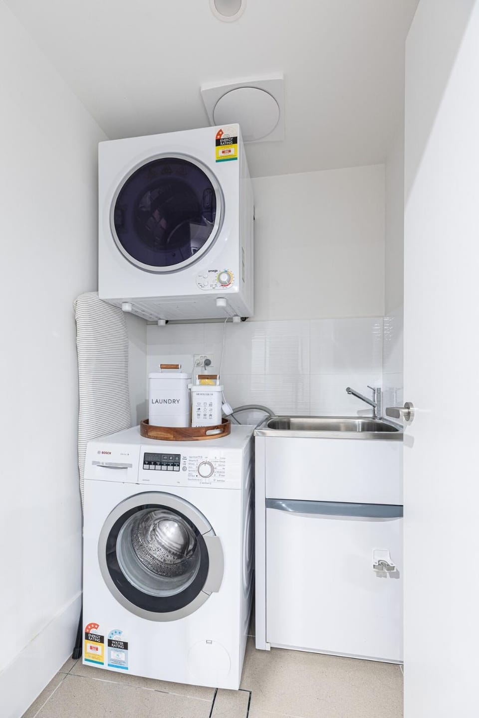 laundry, washing machine, dryer