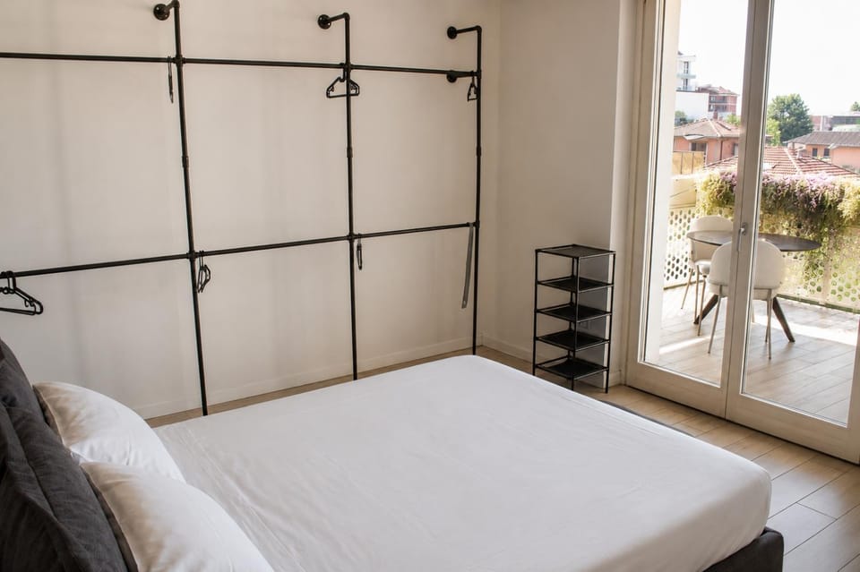Bed, Balcony/Terrace, Photo of the whole room, Bedroom