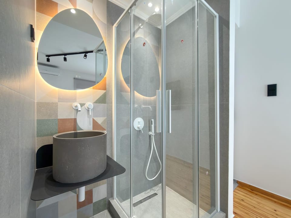 Bathroom, Bedroom
