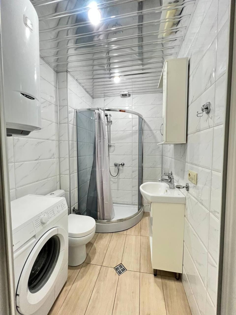Shower, Toilet, washing machine