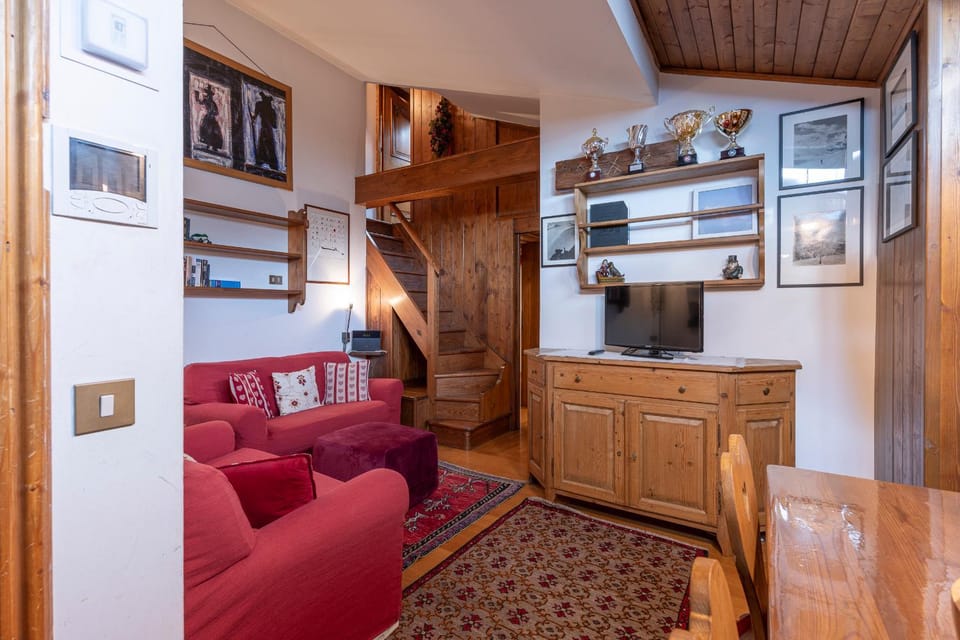 TV and multimedia, Living room, Seating area