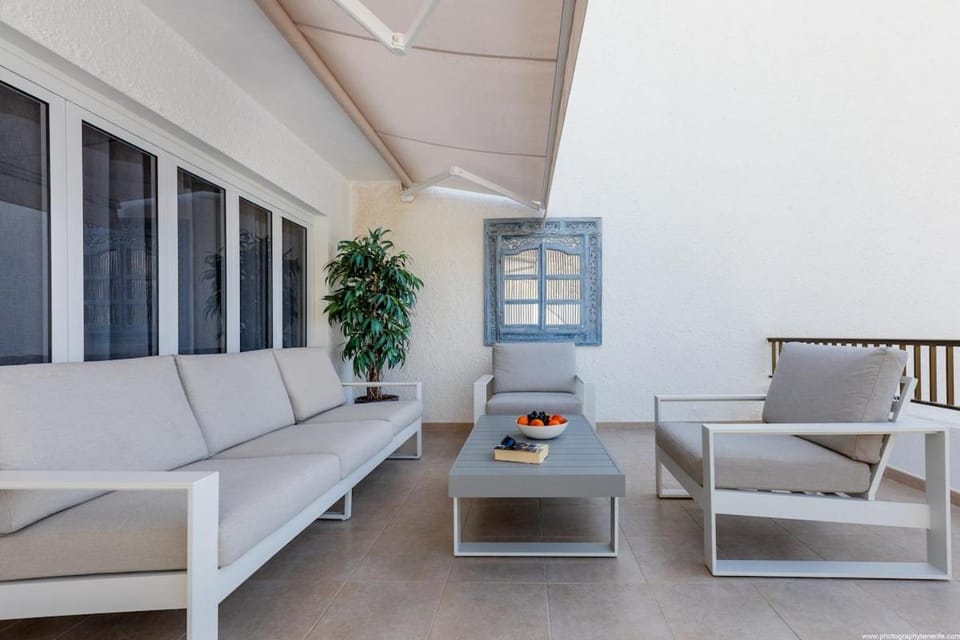 2BRD Coastal Heaven Apartment in Acantilados de Los Gigantes