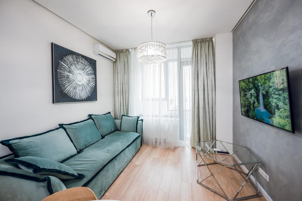 TV and multimedia, Seating area, heating, air conditioner