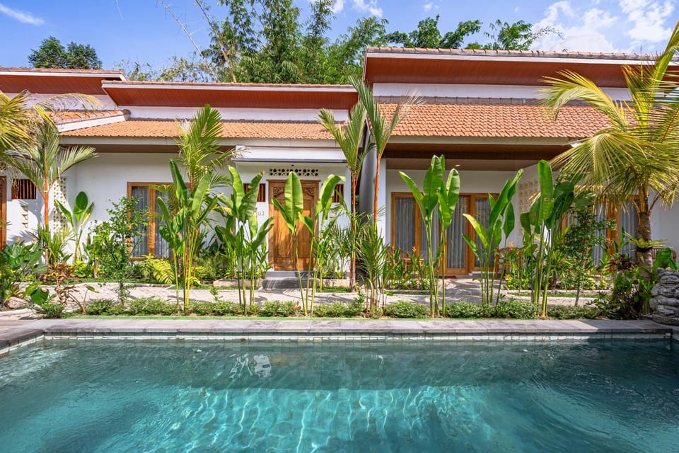 Property building, Swimming pool