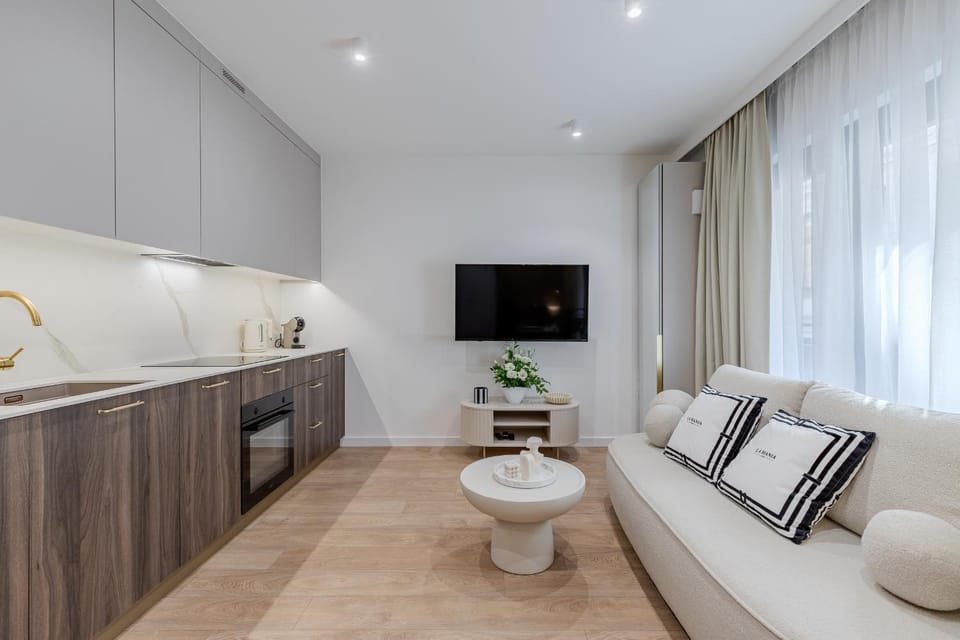 Kitchen or kitchenette, Living room