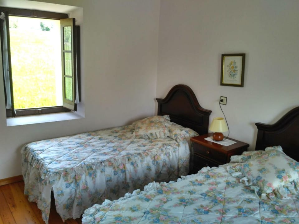 Cuetu del Pradón House in Asturias
