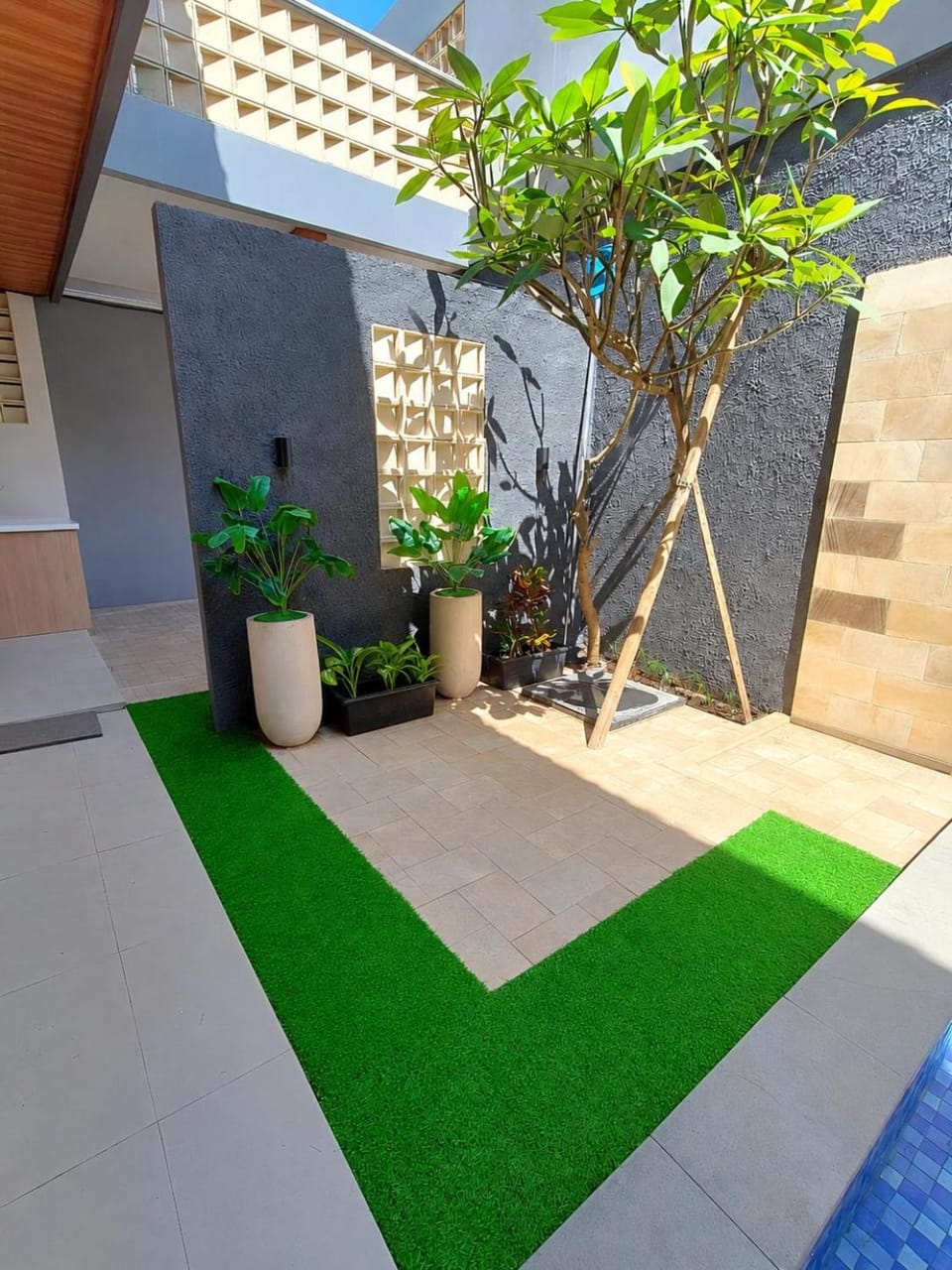 Property building, Inner courtyard view